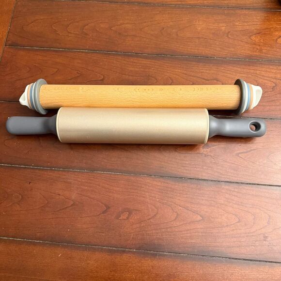 Rolling Pins‎ - Picture 1 of 3